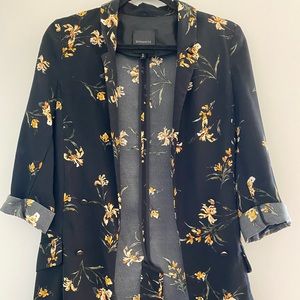 Dynamite light jacket flowers